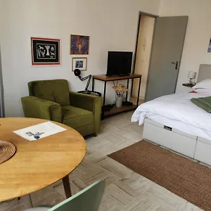  Appartement Calme Et Tres Lumineux, Au Pied De Notre Dame De La Garde