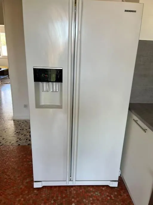 T3 Lumineux Dans Un Petit Immeuble, Apartment Marseille France