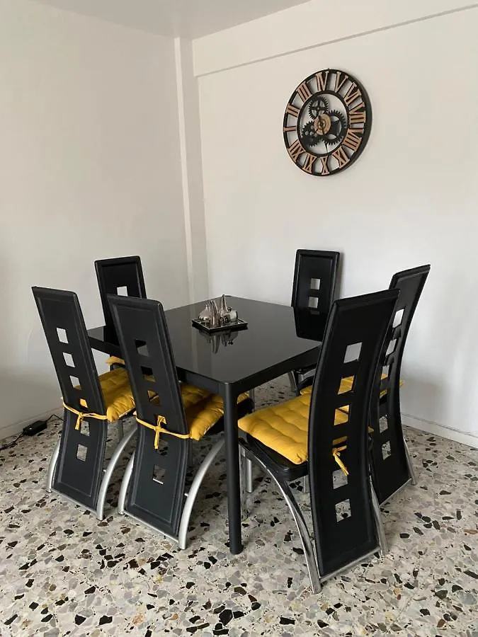 T3 Lumineux Dans Un Petit Immeuble, Apartment Marseille