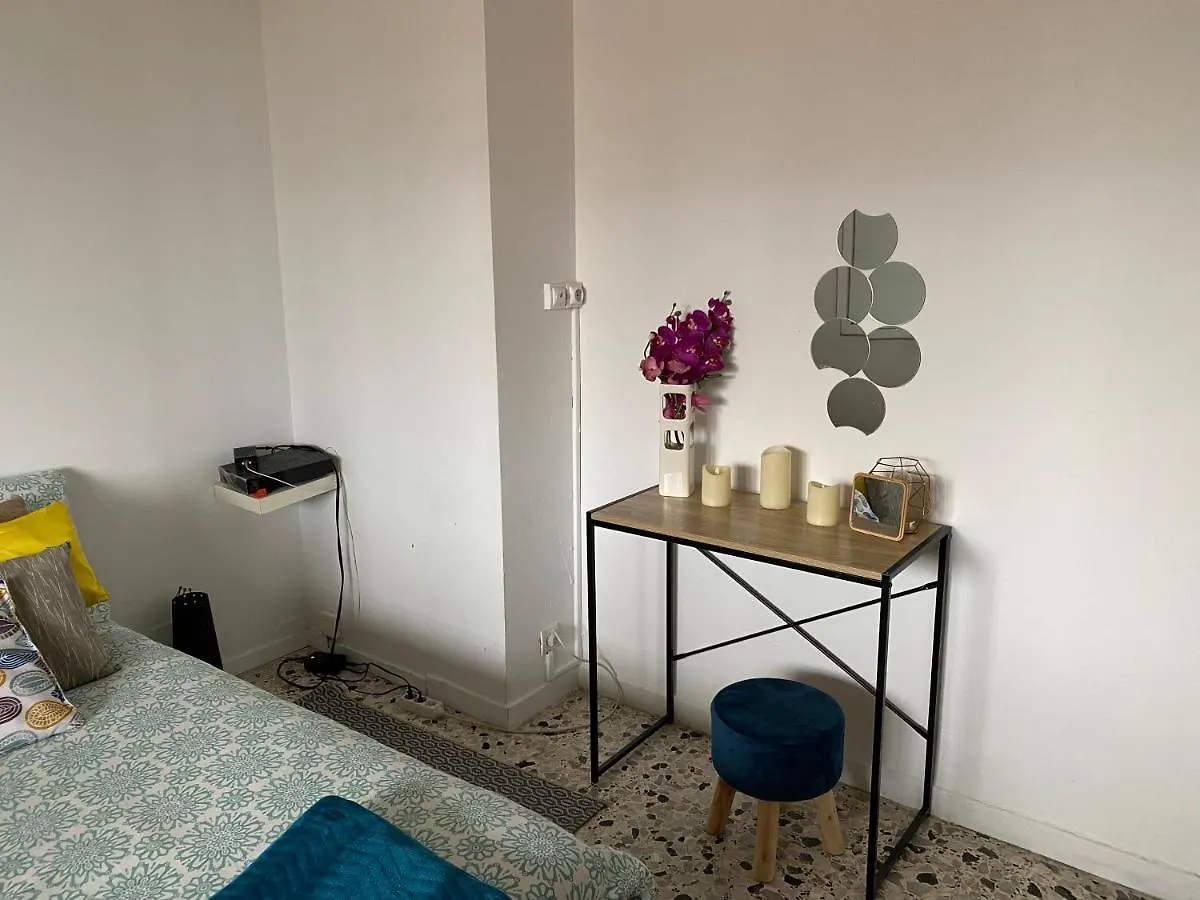 T3 Lumineux Dans Un Petit Immeuble, Apartment Marseille